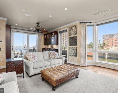 921 Valencia Court - Photo Thumbnail 13