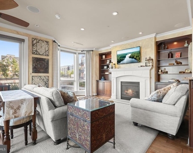 921 Valencia Court - Photo Thumbnail 11
