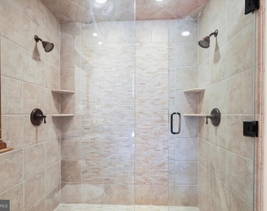 921 Valencia Court - Photo Thumbnail 59
