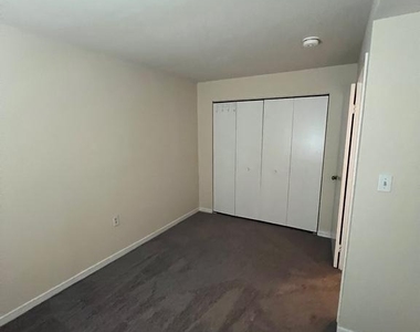 3 Andrew Place - Photo Thumbnail 15