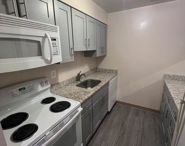 3 Andrew Place - Photo Thumbnail 4