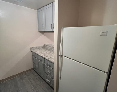 3 Andrew Place - Photo Thumbnail 5