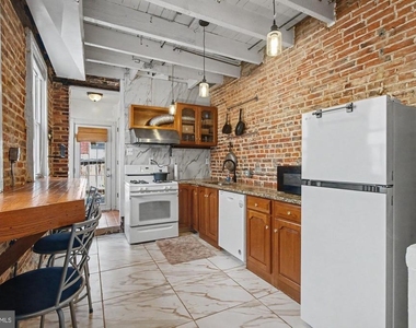14 Poultney Street - Photo Thumbnail 10