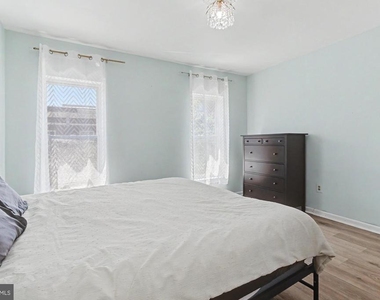 14 Poultney Street - Photo Thumbnail 32