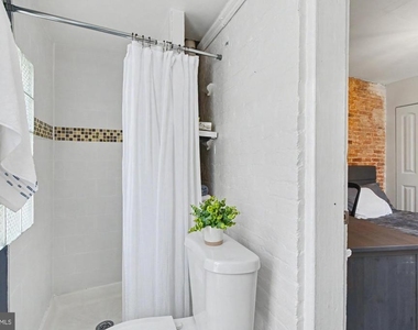 14 Poultney Street - Photo Thumbnail 24