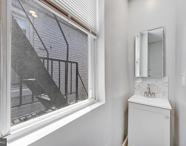 319 E 22nd Street - Photo Thumbnail 4