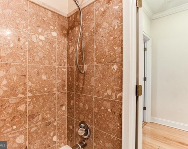 814 S Clinton Street S - Photo Thumbnail 37