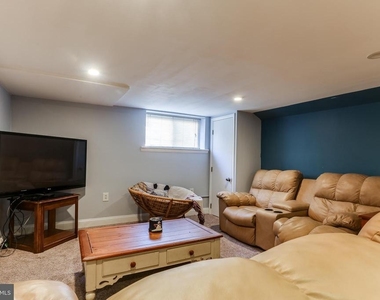 814 S Clinton Street S - Photo Thumbnail 21