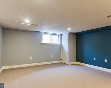 814 S Clinton Street S - Photo Thumbnail 19