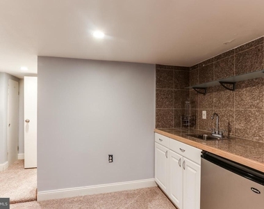 814 S Clinton Street S - Photo Thumbnail 25
