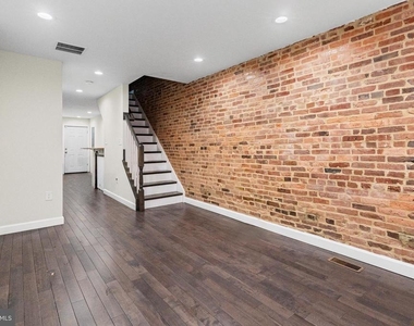 713 N Duncan Street - Photo Thumbnail 3