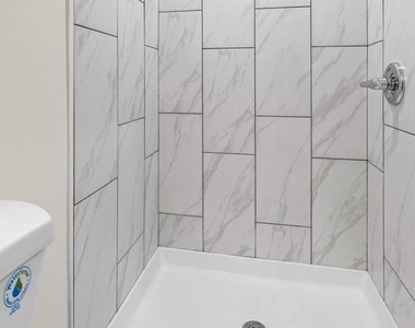 713 N Duncan Street - Photo Thumbnail 10