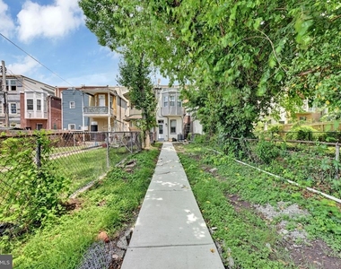 319 E 22nd Street - Photo Thumbnail 16