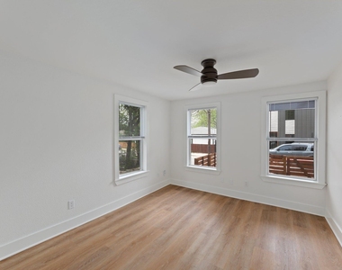 2208 Santa Rita St - Photo Thumbnail 5