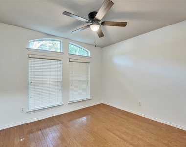 3438 Flowstone Ln - Photo Thumbnail 24