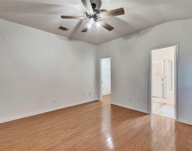 3438 Flowstone Ln - Photo Thumbnail 28