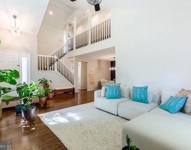 12 Chelsea Court - Photo Thumbnail 6
