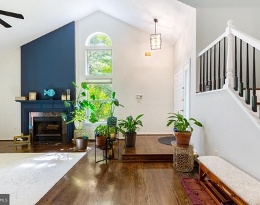 12 Chelsea Court - Photo Thumbnail 3