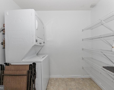 940 Astern Way - Photo Thumbnail 14