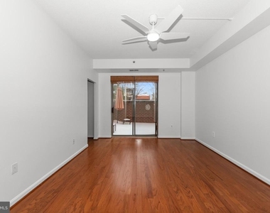 940 Astern Way - Photo Thumbnail 12