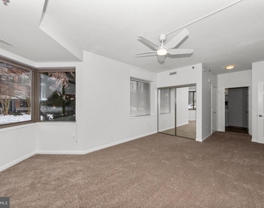 940 Astern Way - Photo Thumbnail 18