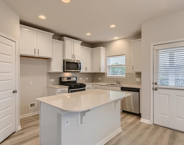 11200 El Capitan Dr - Photo Thumbnail 8