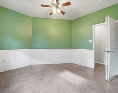 533 Jack Rabbit Ln - Photo Thumbnail 21