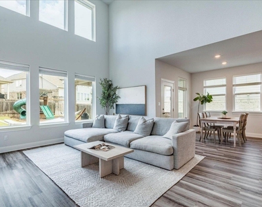 212 Sierra Blanca Rd - Photo Thumbnail 11