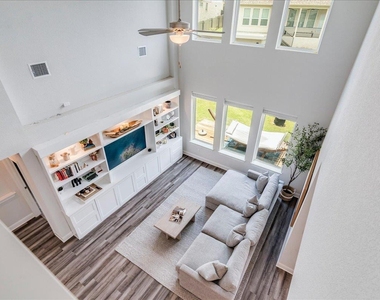 212 Sierra Blanca Rd - Photo Thumbnail 12