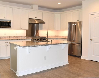 416 Seagull Drive - Photo Thumbnail 3