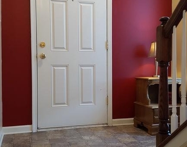 317 Lenape Way - Photo Thumbnail 2
