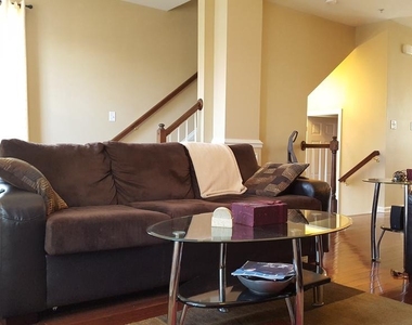 317 Lenape Way - Photo Thumbnail 4