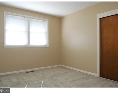 17 Wayne Drive - Photo Thumbnail 18