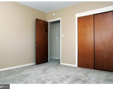 17 Wayne Drive - Photo Thumbnail 15