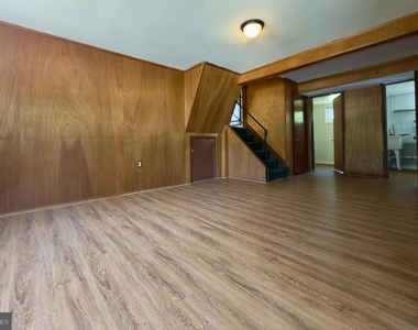 17 Wayne Drive - Photo Thumbnail 9