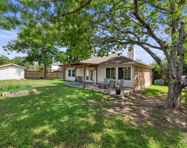 6700 Carisbrooke Ln - Photo Thumbnail 13