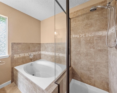 6700 Carisbrooke Ln - Photo Thumbnail 9