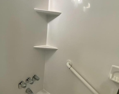 940 25th Street Nw - Photo Thumbnail 7