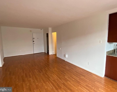 940 25th Street Nw - Photo Thumbnail 5