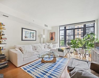 437 New York Avenue Nw - Photo Thumbnail 1