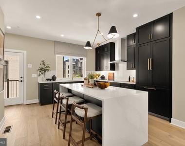 2712 Olmsted Court Nw - Photo Thumbnail 2