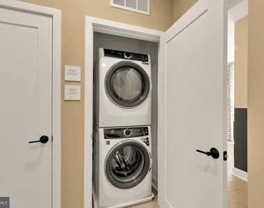 2712 Olmsted Court Nw - Photo Thumbnail 13