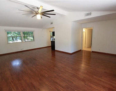 2305 Wilke Dr - Photo Thumbnail 3