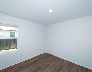 147 Otter Rd - Photo Thumbnail 18
