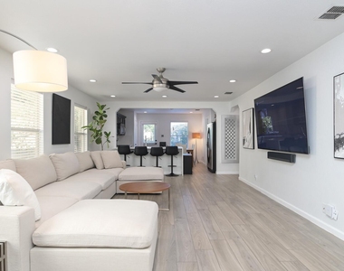 5822 Armstrong Wl - Photo Thumbnail 2