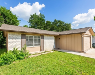 6601 Stonleigh Pl - Photo Thumbnail 1