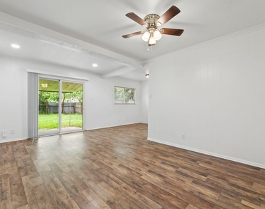 6601 Stonleigh Pl - Photo Thumbnail 2