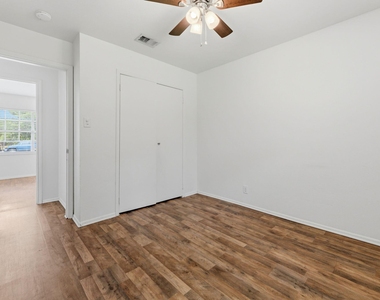 6601 Stonleigh Pl - Photo Thumbnail 11