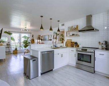 8603 Putnam Dr - Photo Thumbnail 7