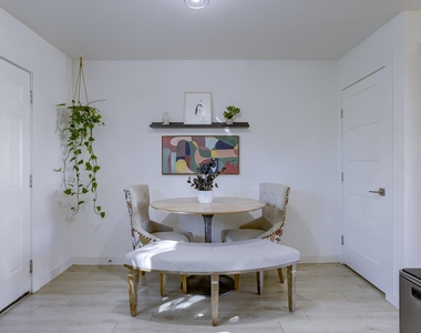 8603 Putnam Dr - Photo Thumbnail 10